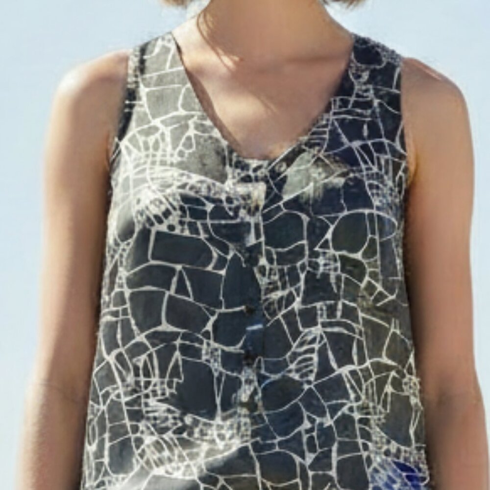 Mossimo Supply Co. Gray and White Patterned Blouse - Picture 5 of 15